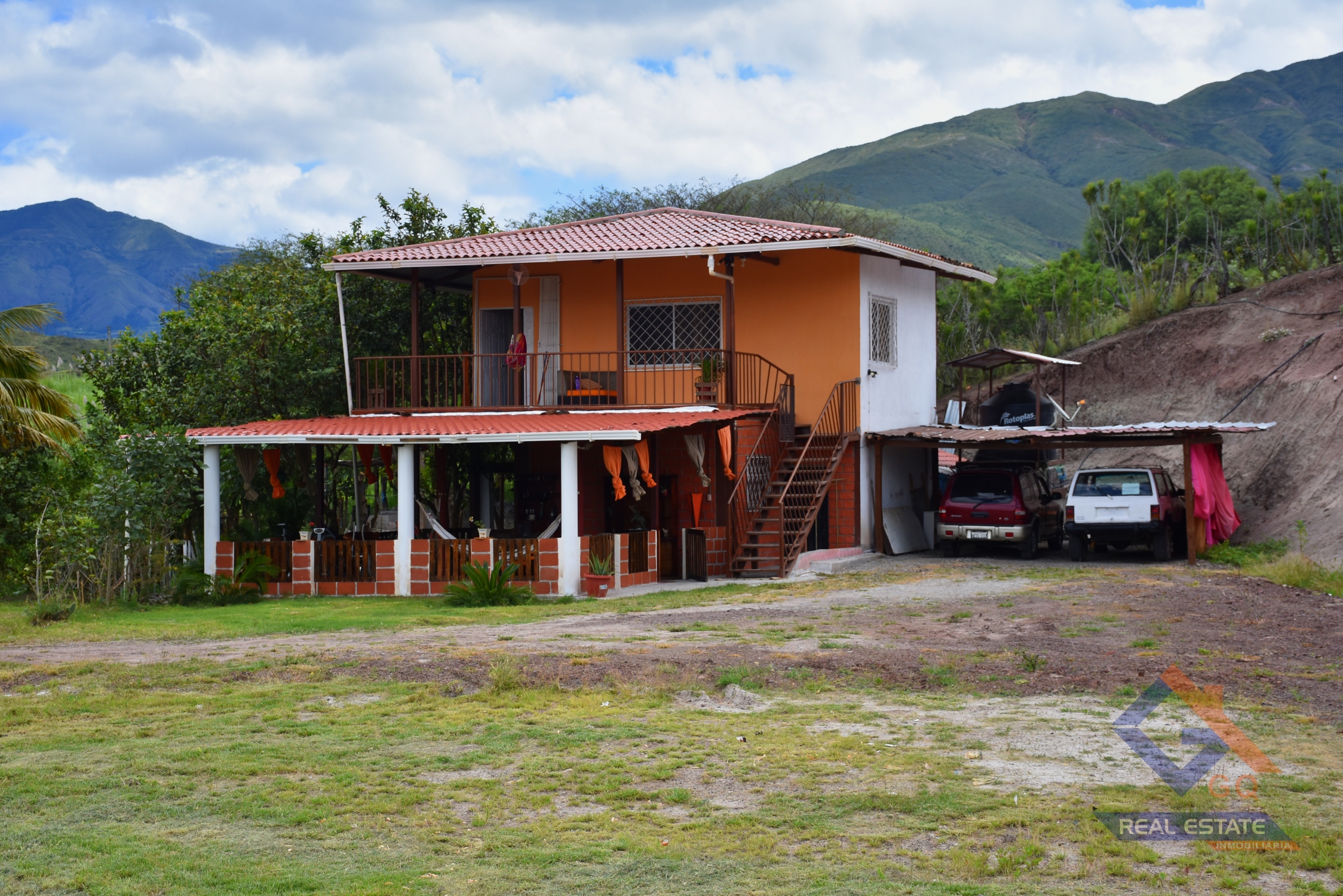 Venta de Casa Vacacional con amplio terreno en el Valle de #Catamayo, Provincia de Loja.