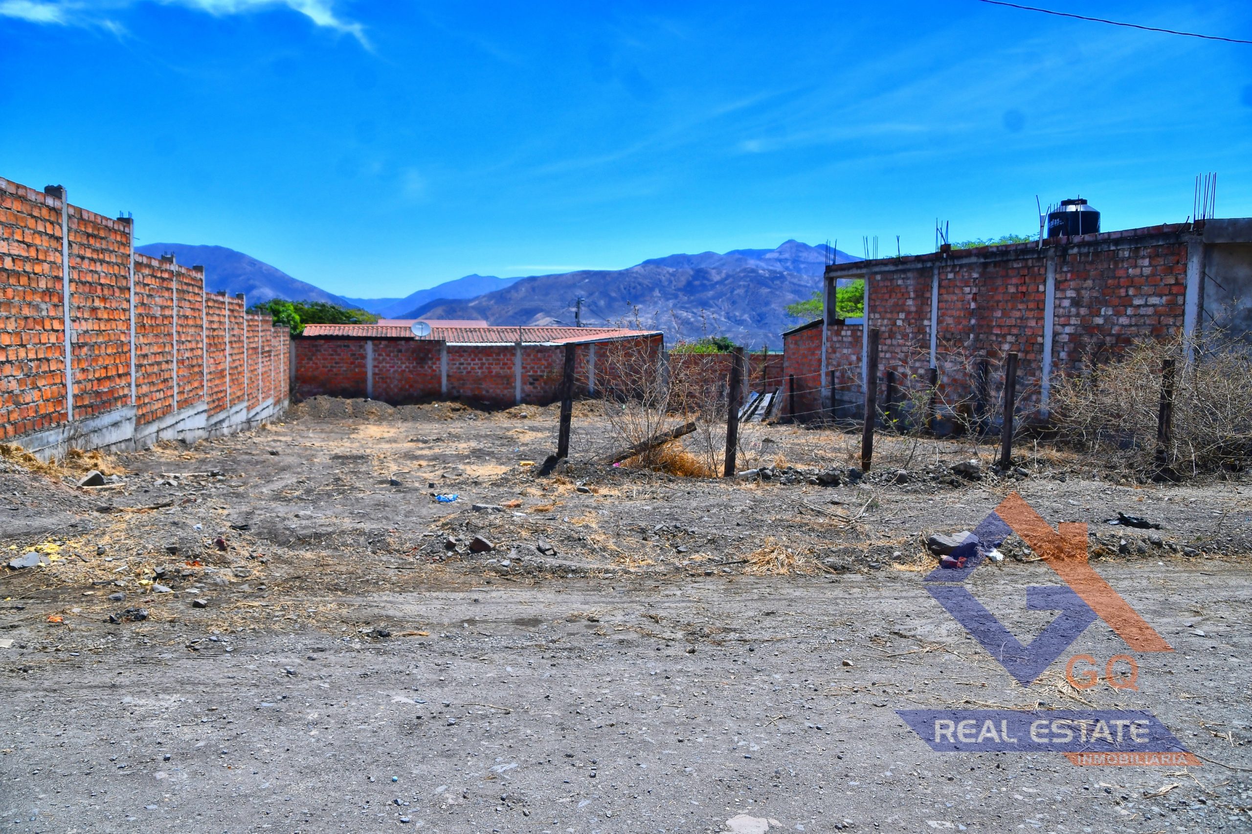 VENTA DE TERRENO PLANO DE 450m2 EN EL VALLE DE CATAMAYO.