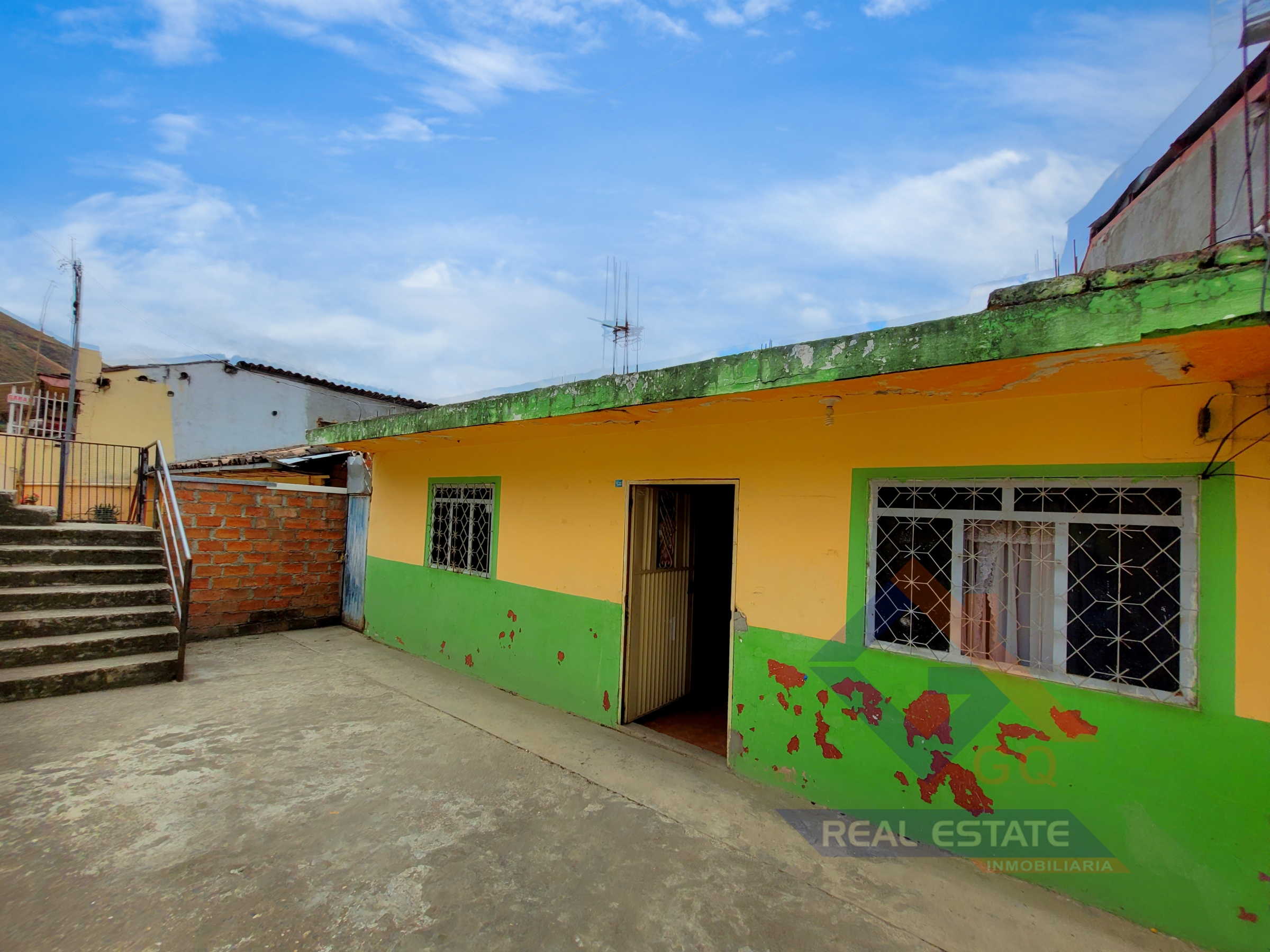 VENTA DE CASA DE UNA PLANTA EN SAN PEDRO DE LA BENDITA.