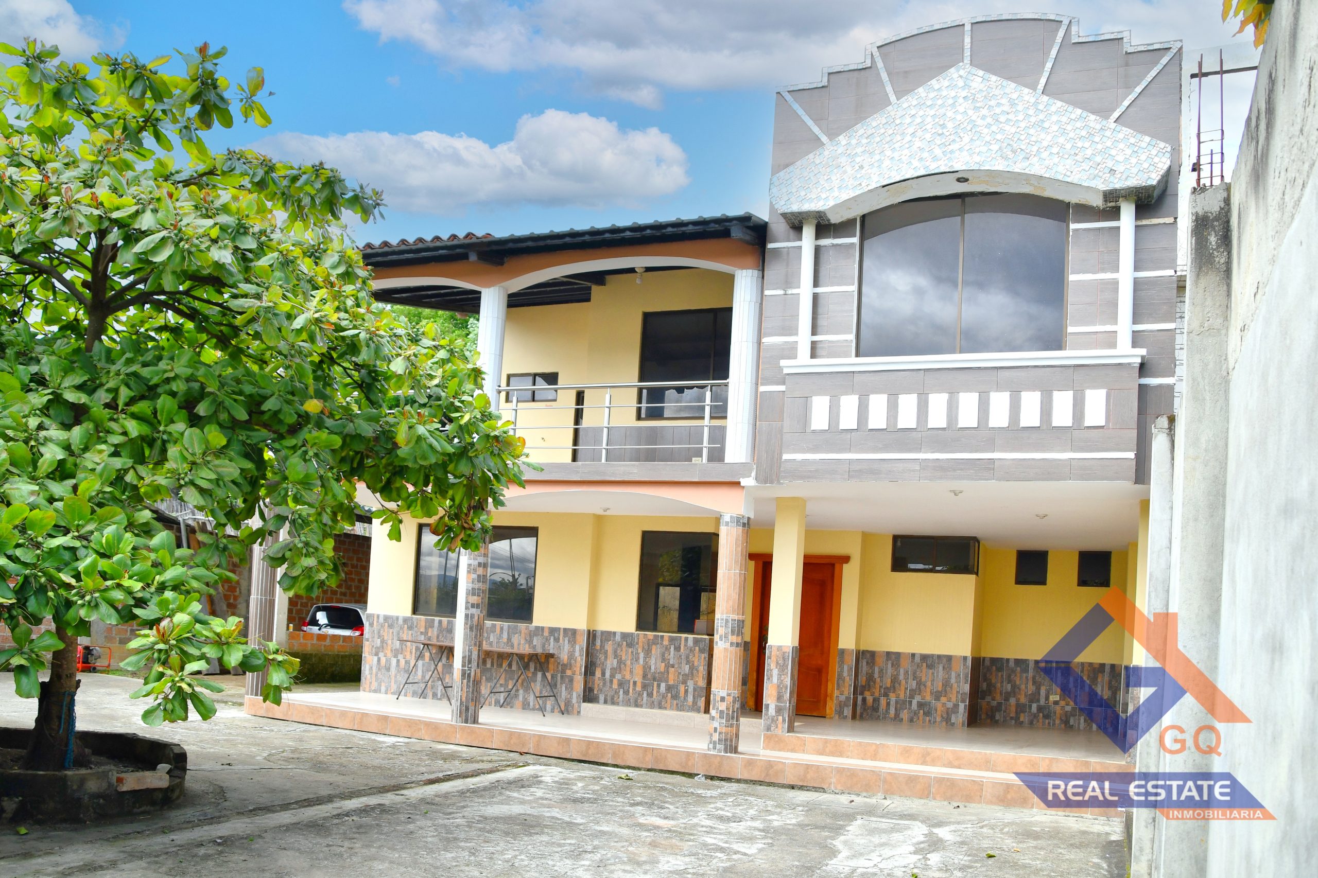 SE VENDE CASA DE DOS PLANTAS EN LA PARROQUIA EL TAMBO, CANTON CATAMAYO